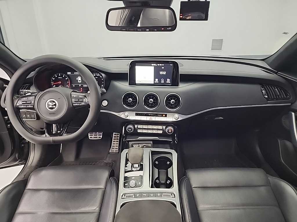 KIA Stinger - Vista 7