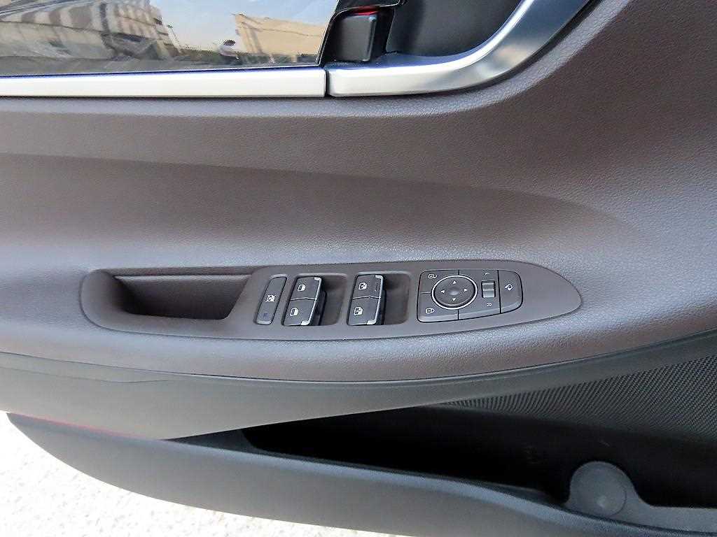 HYUNDAI Grandeur - Vista 11