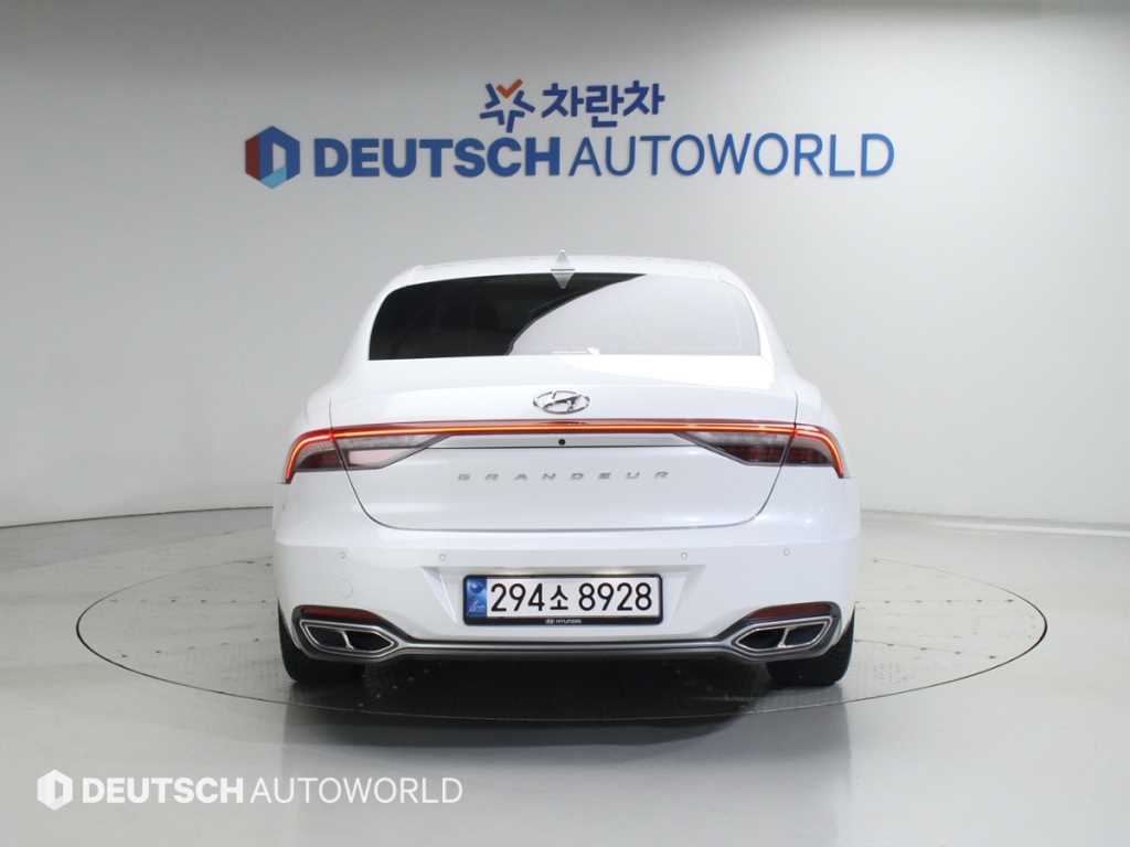 HYUNDAI Grandeur - Vista 5