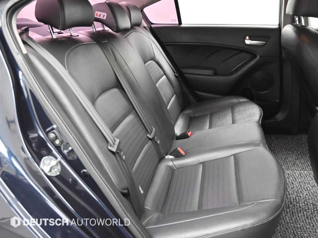 KIA K3 - Vista 12