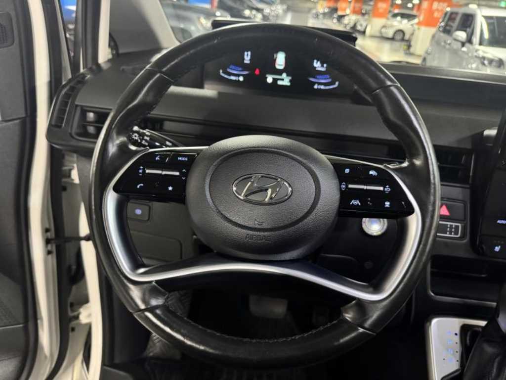 HYUNDAI Staria - Vista 7