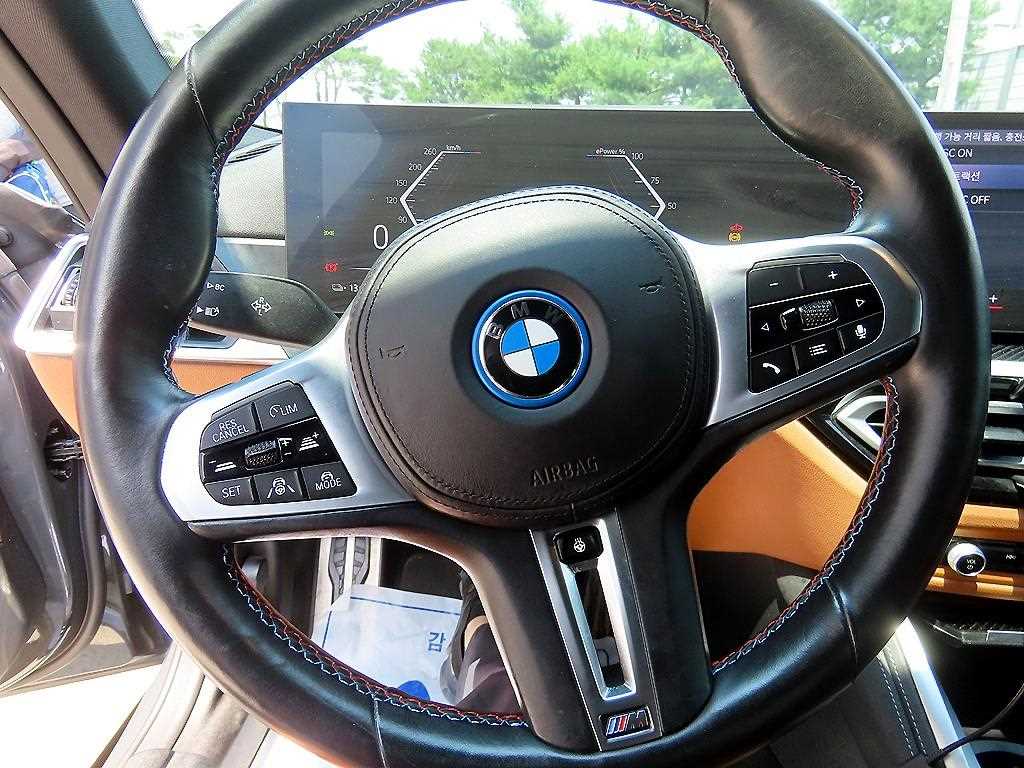 BMW i4 - Vista 9