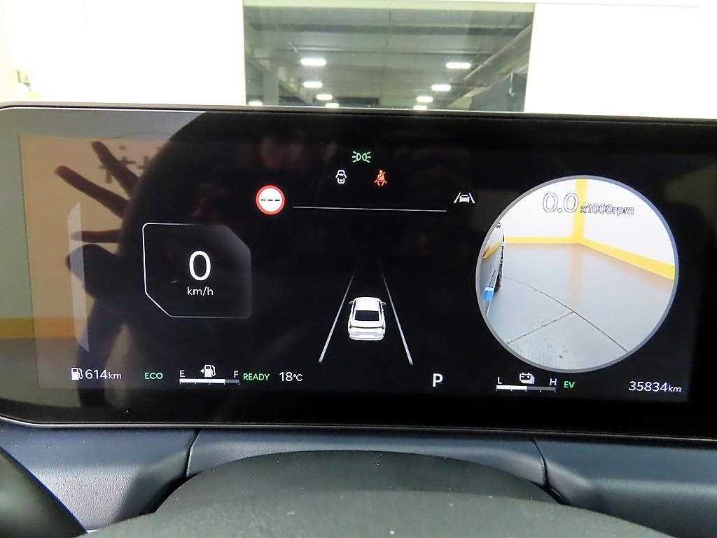 KIA K8 - Vista 8