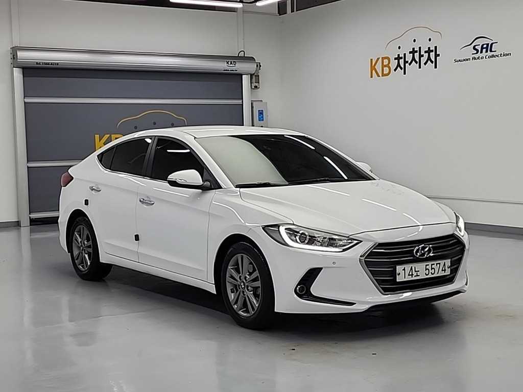 HYUNDAI Avante - Vista 4