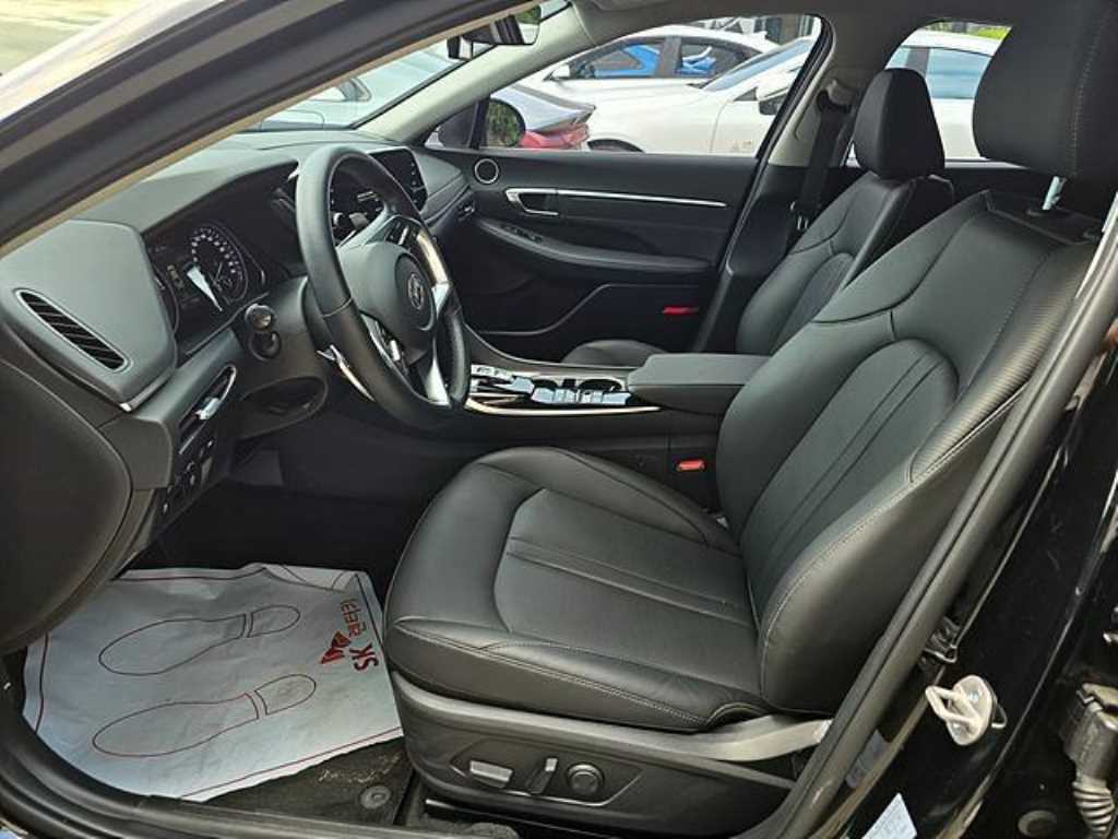HYUNDAI Sonata - Vista 6