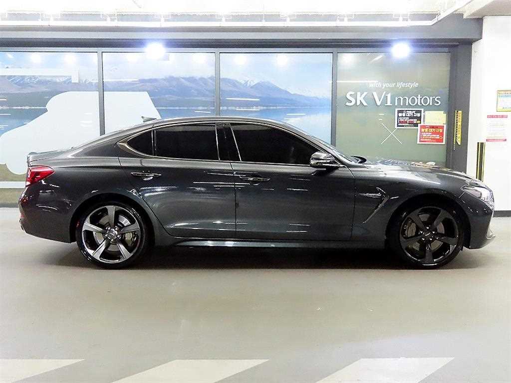 Genesis G70 - Vista 4