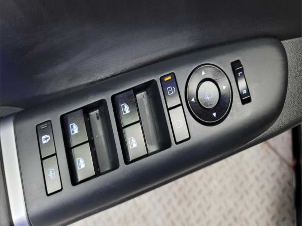 HYUNDAI Grandeur - Vista 11