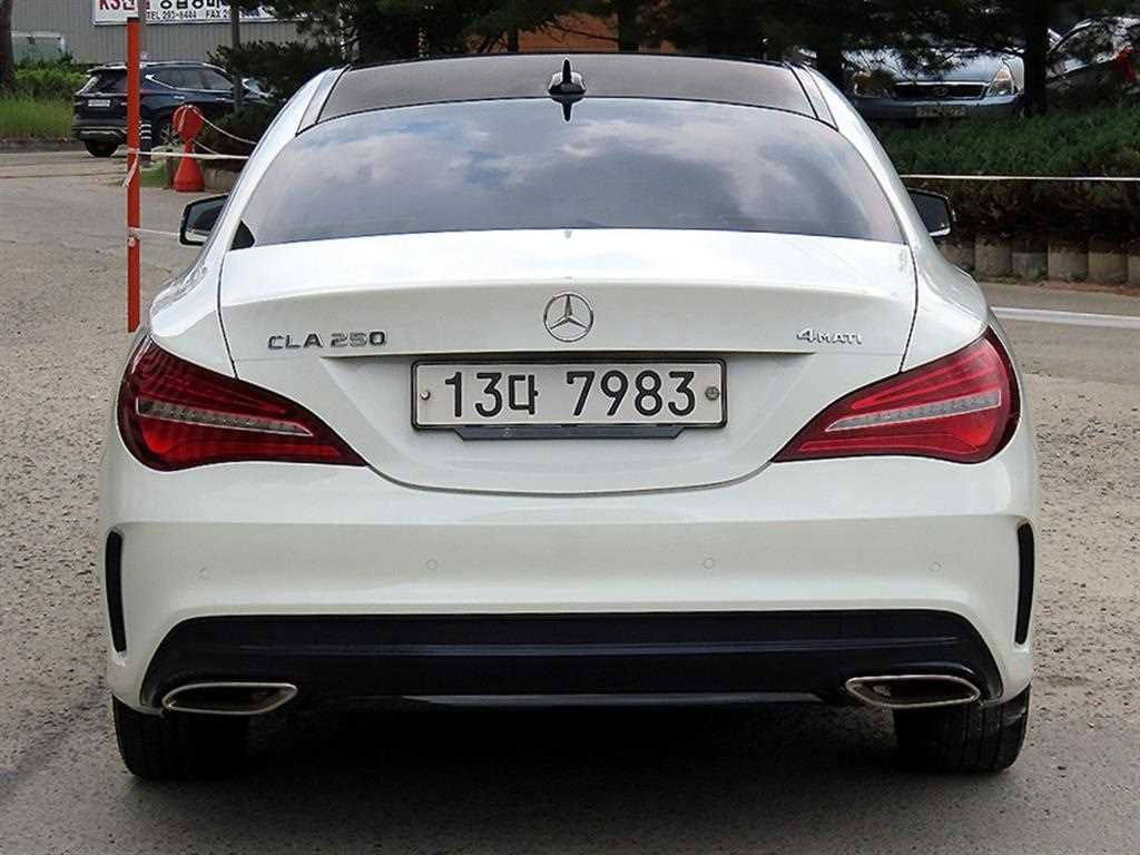 Mercedes Benz CLA Class - Vista 4