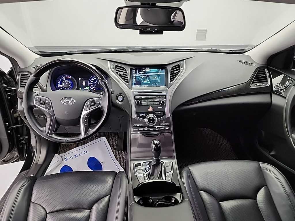 HYUNDAI Grandeur - Vista 7