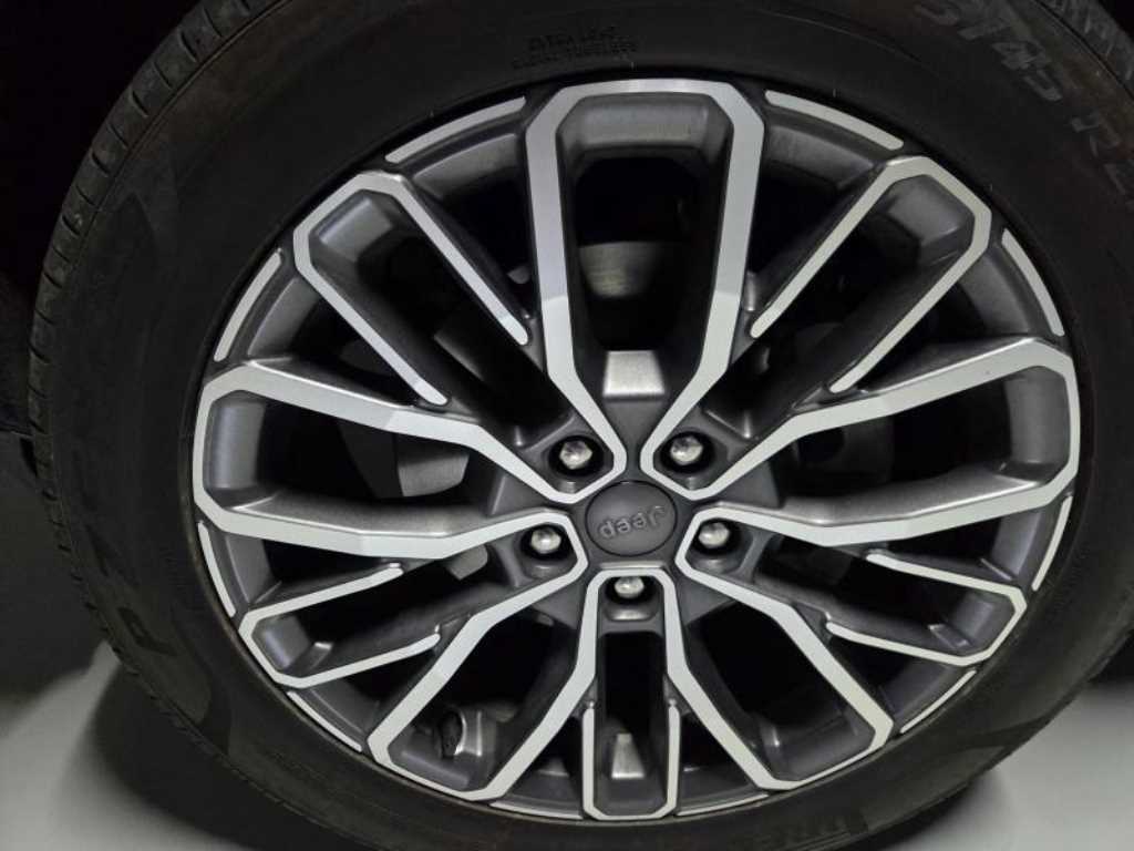 Jeep Cherokee - Vista 3