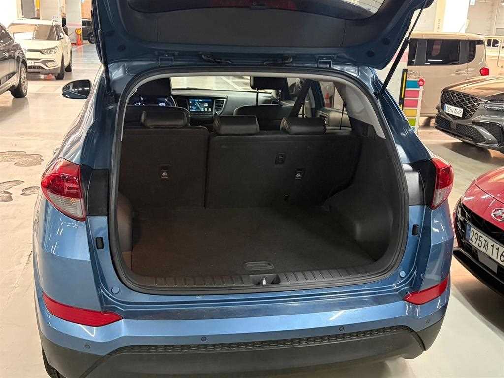 HYUNDAI Tucson - Vista 5