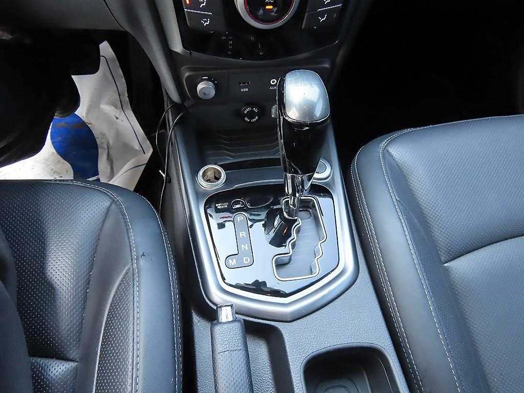 Ssangyong Tivoli - Vista 12