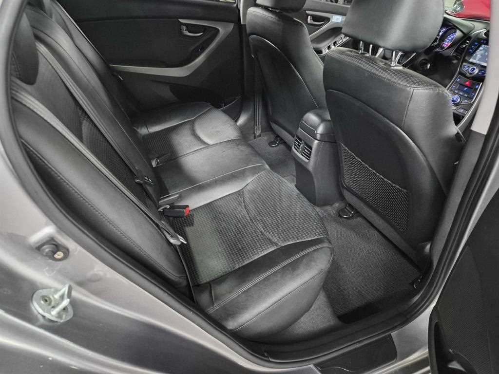 HYUNDAI Avante 2015 Gris - Importación desde Corea - HF Imports Iquique - Foto 16