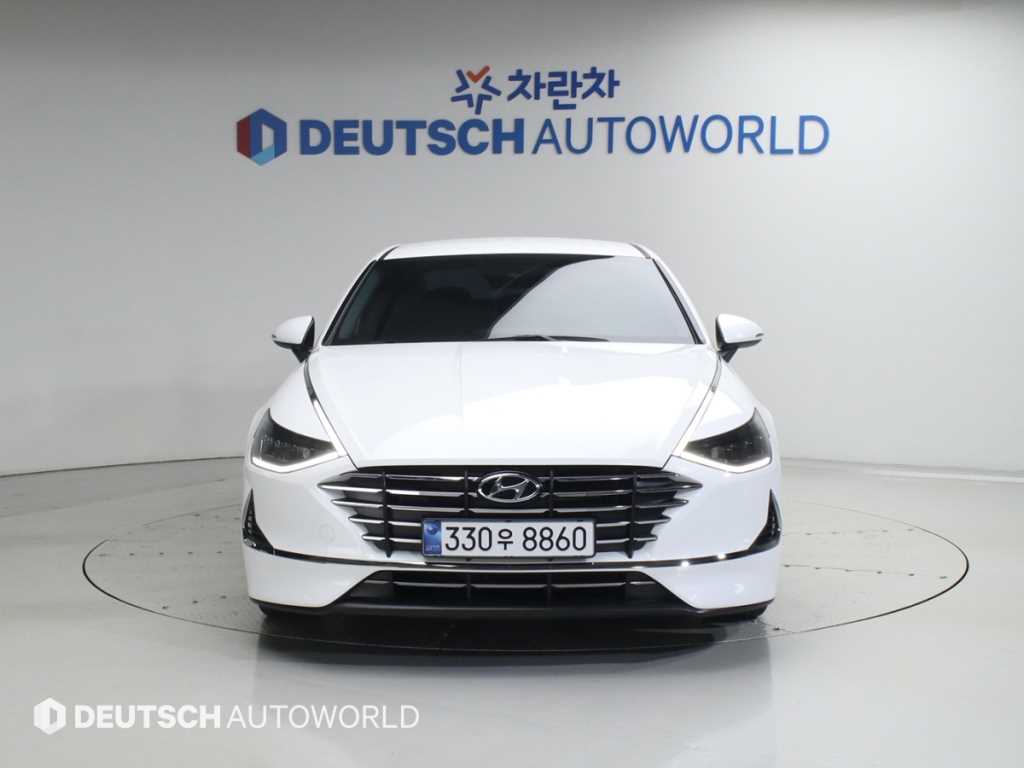 HYUNDAI Sonata - Vista 3