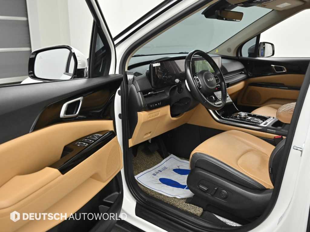 KIA Carnival - Vista 11