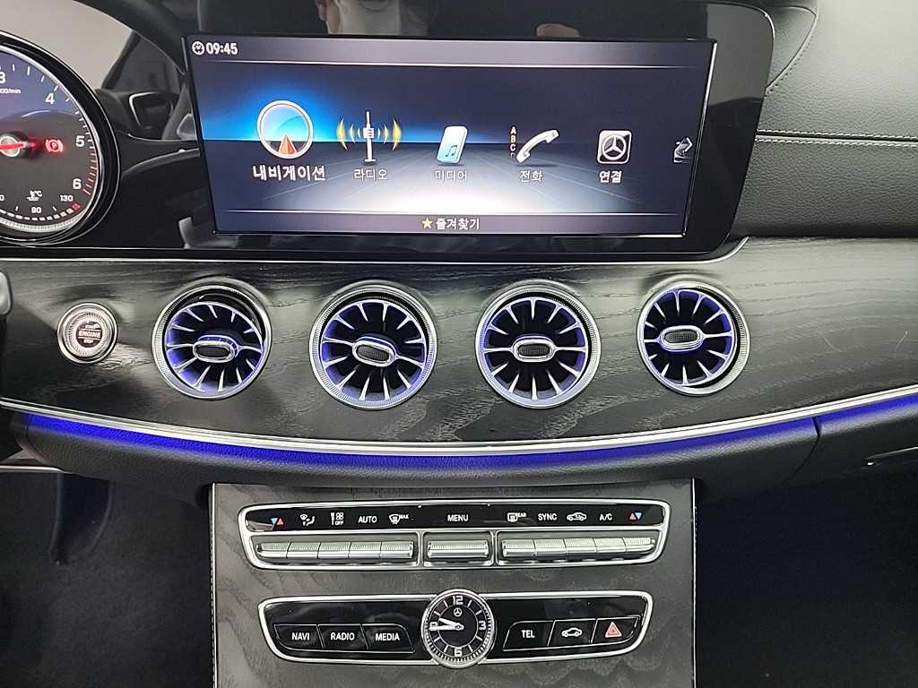 Mercedes Benz E class - Vista 10