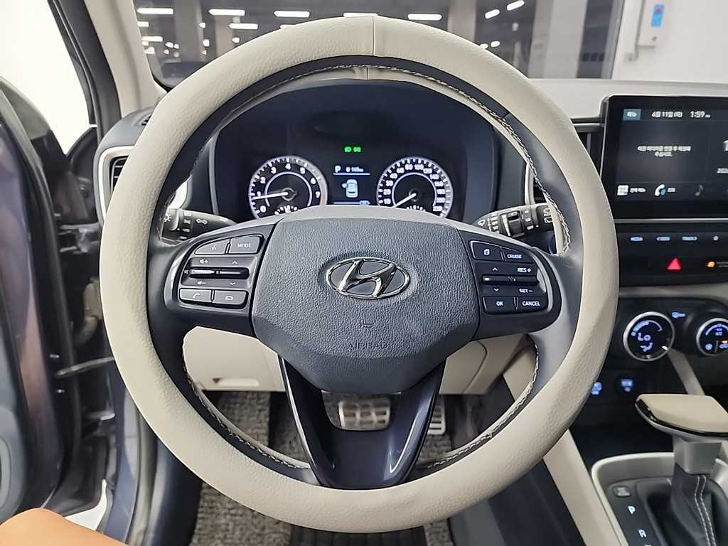 HYUNDAI Venue - Vista 9