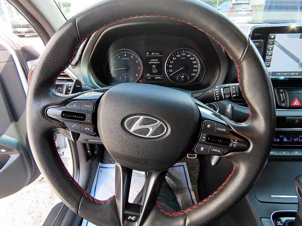 HYUNDAI i30 - Vista 8