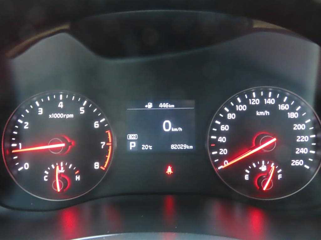 KIA K7 - Vista 10