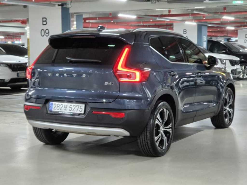 Volvo XC40 - Vista 3