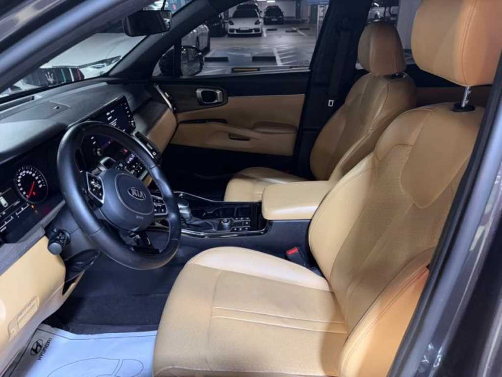 KIA Sorento - Vista 8