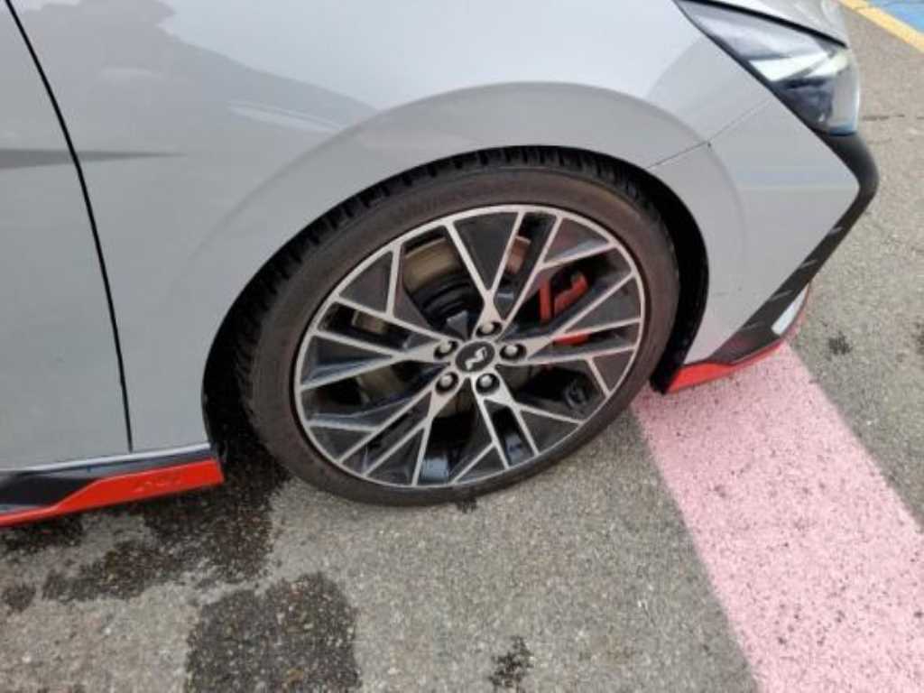 HYUNDAI Avante - Vista 12