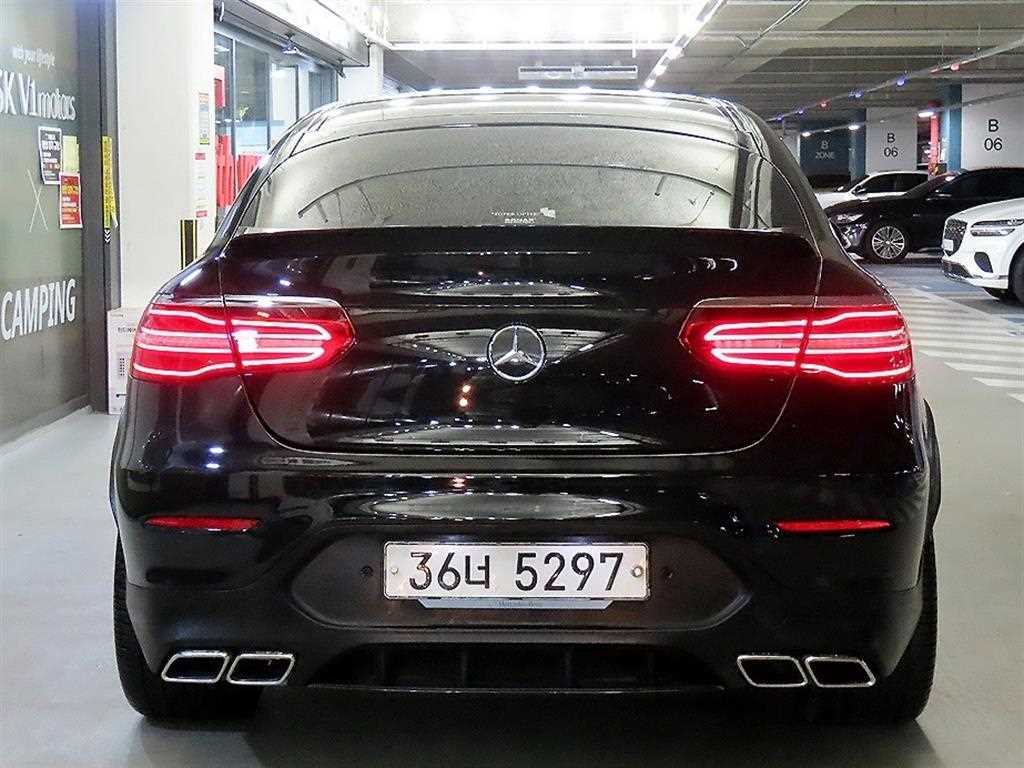 Mercedes Benz GLC Class - Vista 5