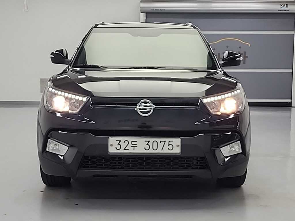 Ssangyong Tivoli - Vista 2