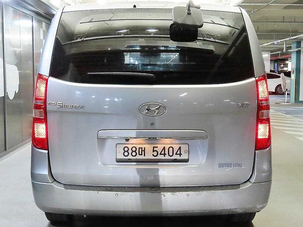 HYUNDAI Starex - Vista 5