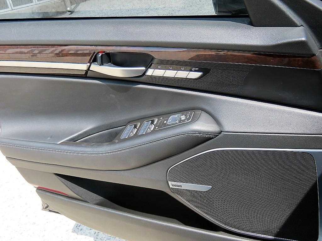 Genesis EQ900 - Vista 11