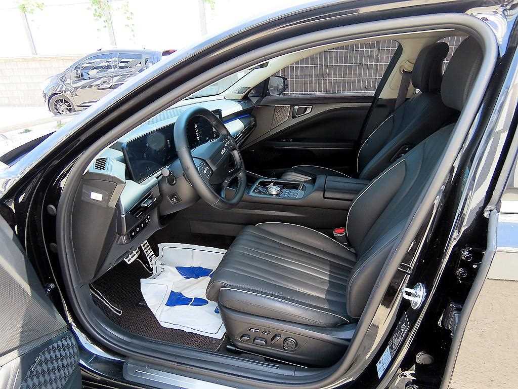 KIA K8 - Vista 7