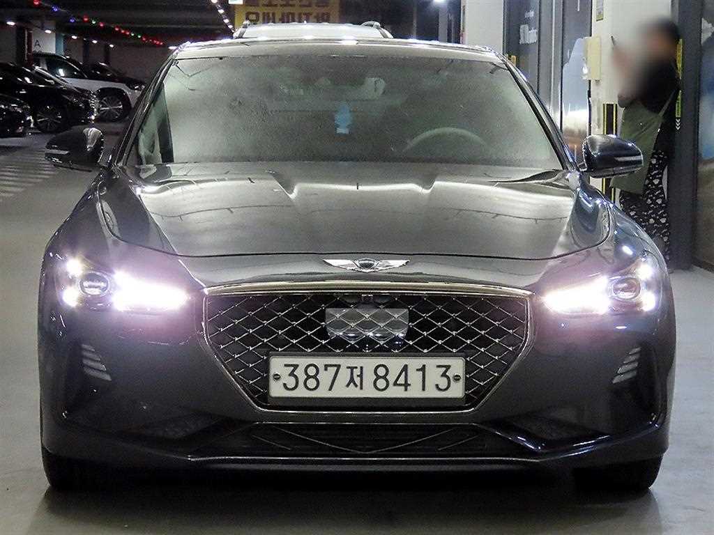 Genesis G70 - Vista 3