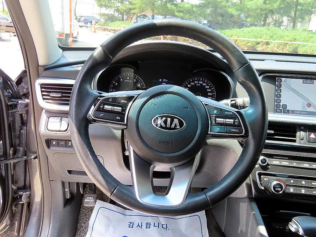 KIA K5 - Vista 8