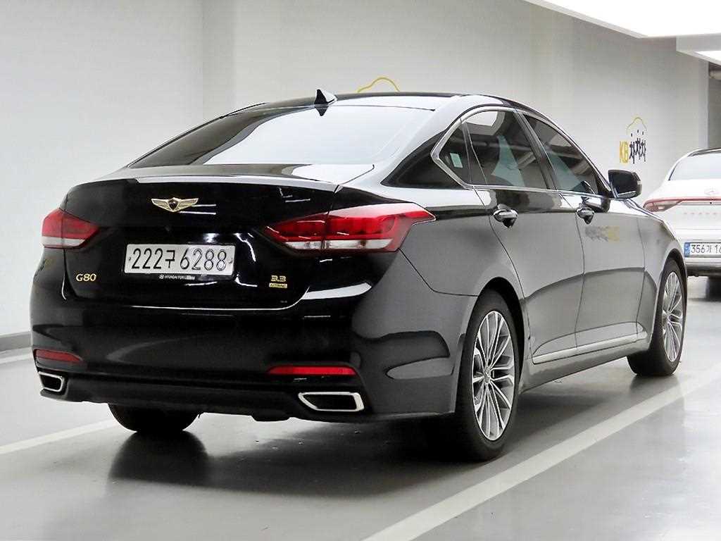 HYUNDAI Genesis - Vista 4