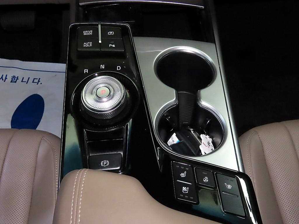 KIA K8 - Vista 12