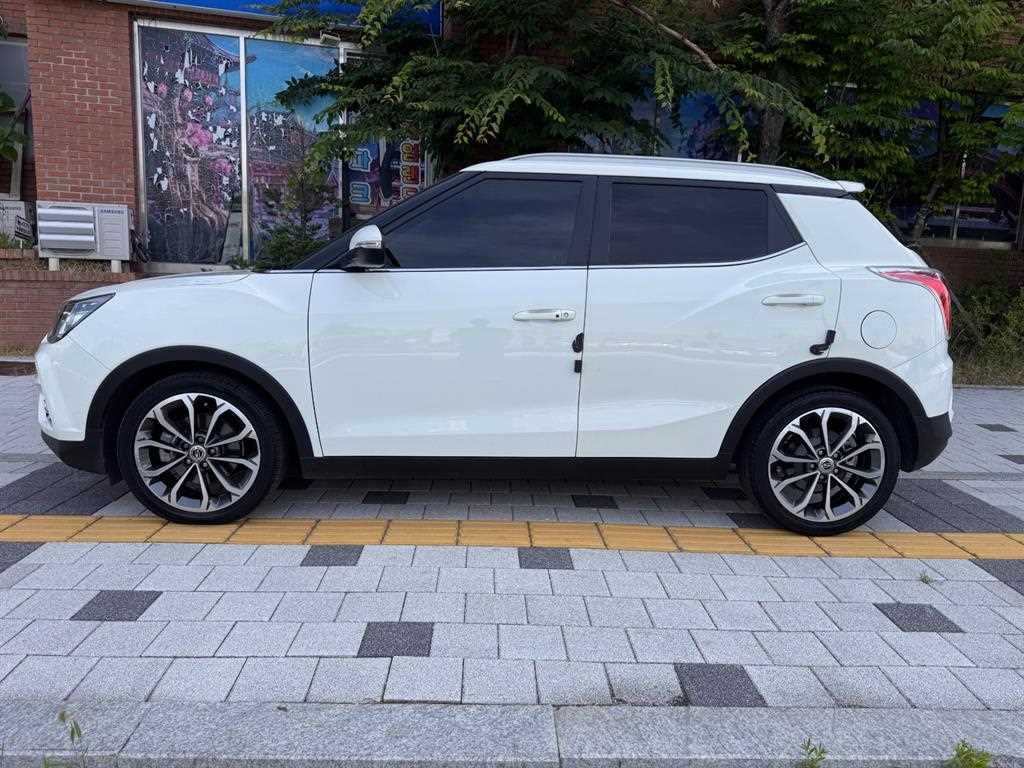 Ssangyong Tivoli - Vista 3
