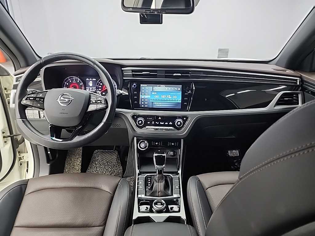 Ssangyong Korando - Vista 9