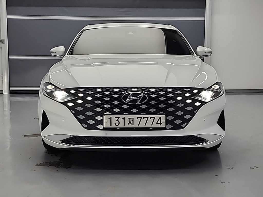 HYUNDAI Grandeur - Vista 2
