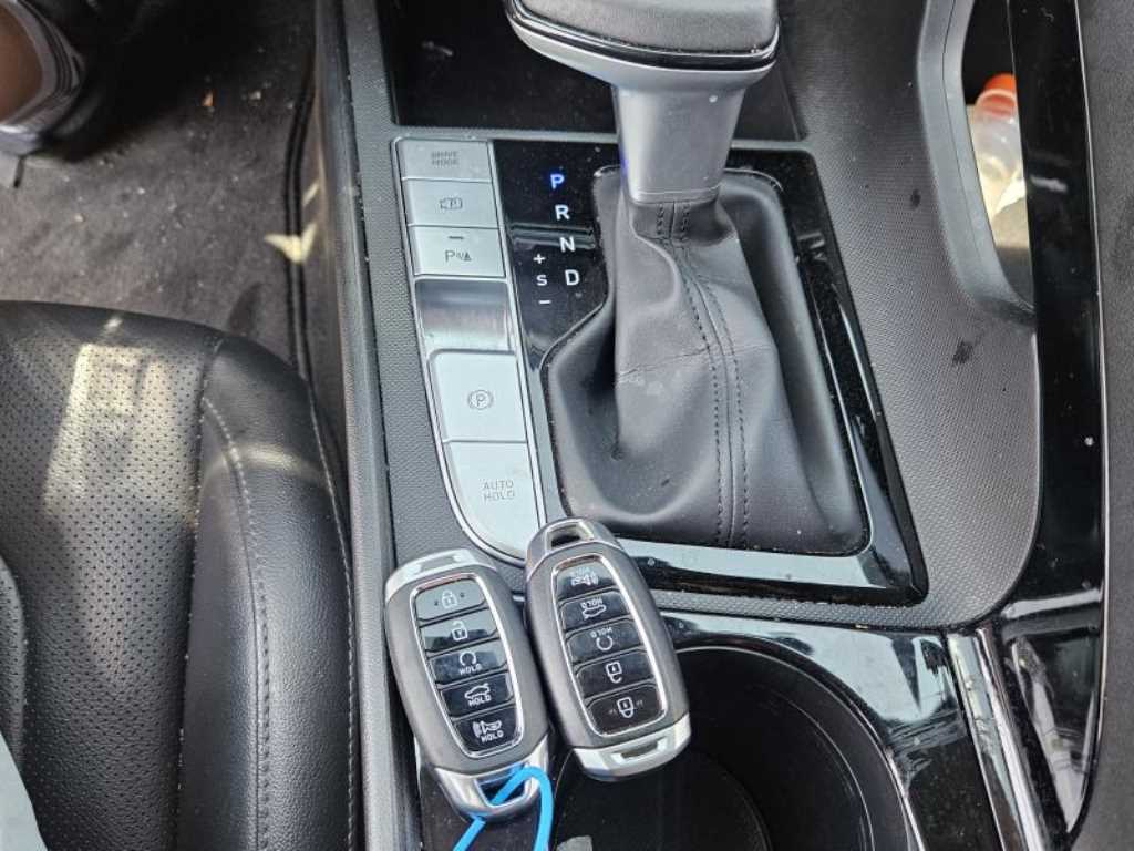 HYUNDAI Avante - Vista 10