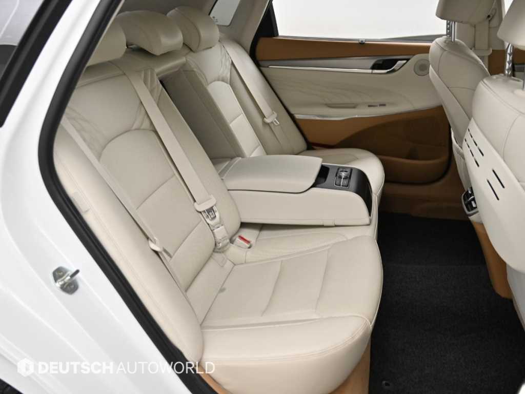 HYUNDAI Grandeur - Vista 12