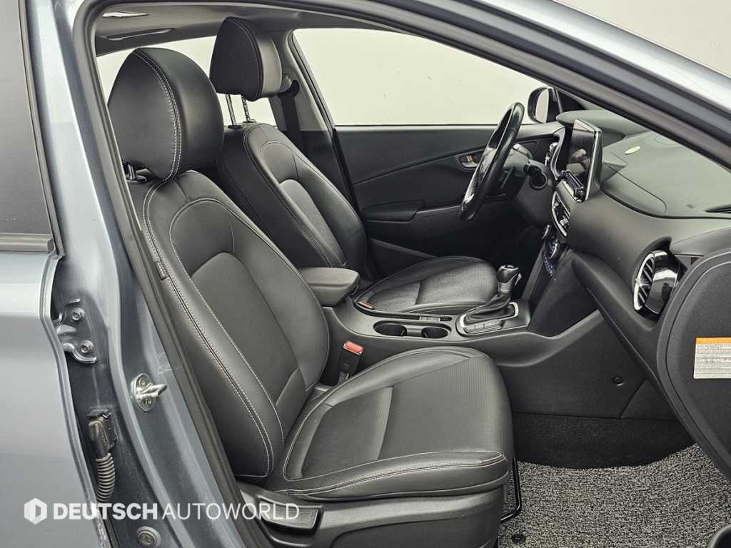 HYUNDAI Kona - Vista 10