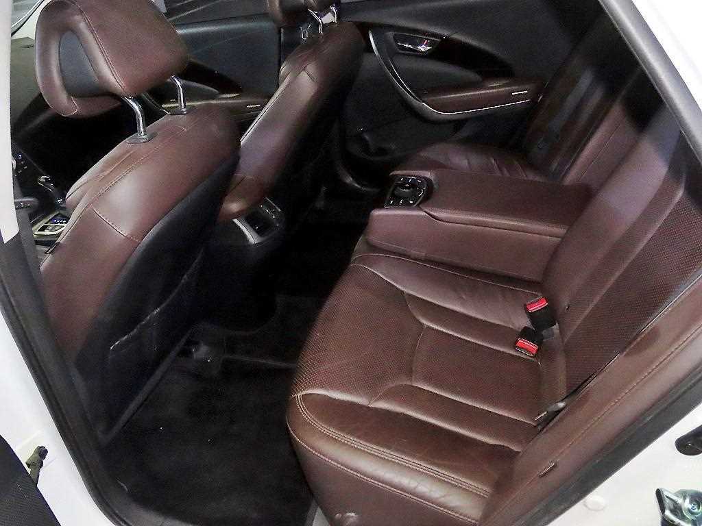 HYUNDAI Grandeur - Vista 7