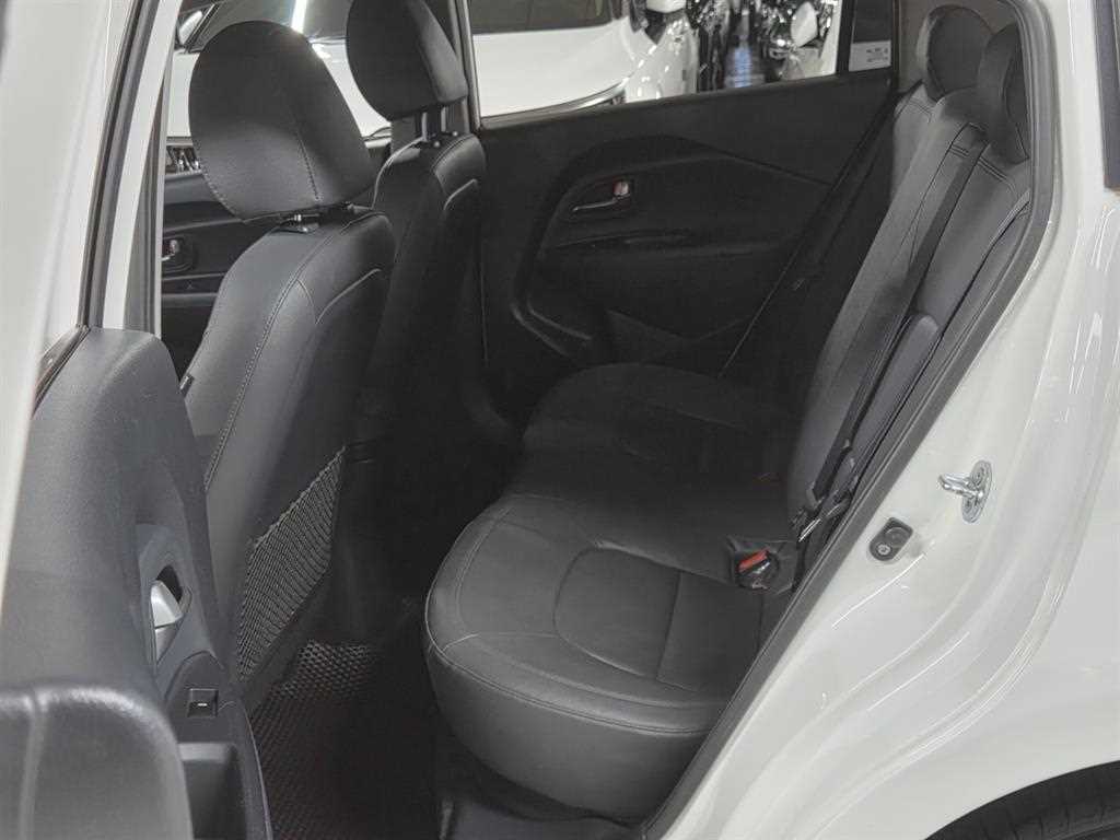 KIA Pride - Vista 11