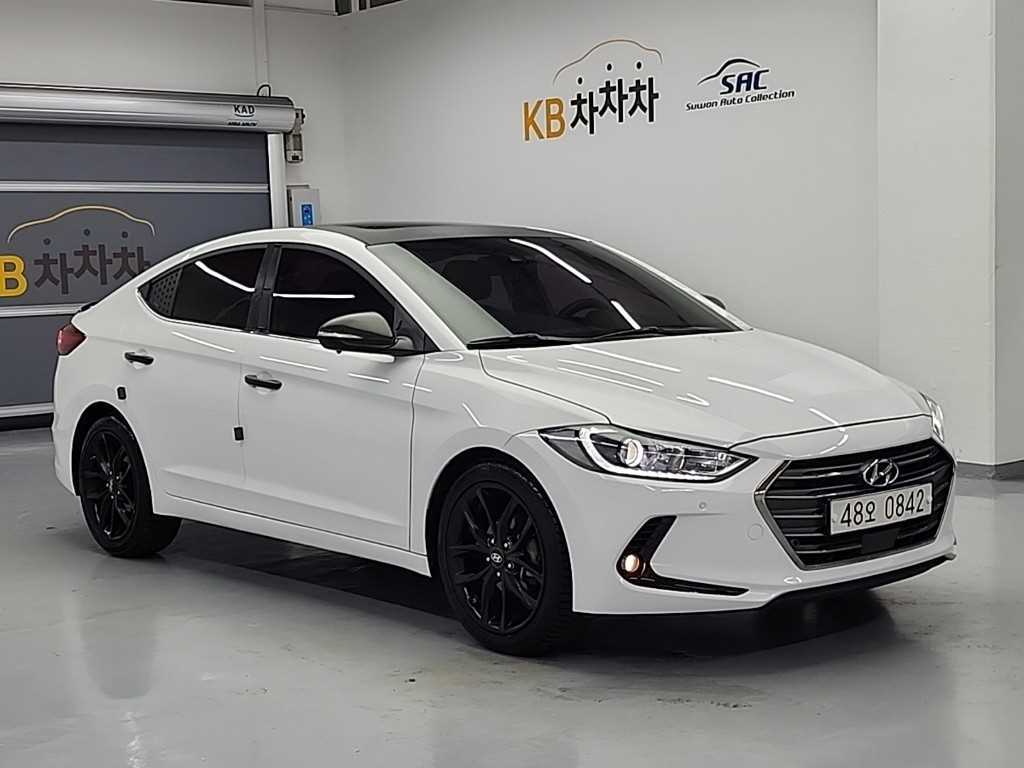 HYUNDAI Avante - Vista 4