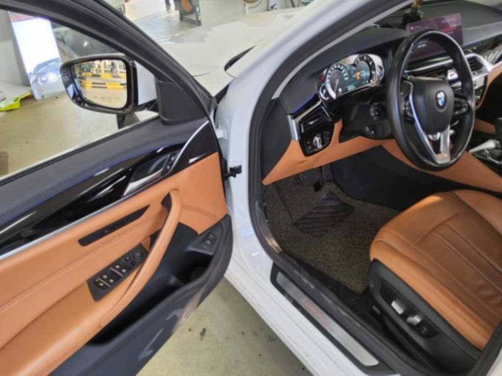 BMW 5 Series - Vista 7