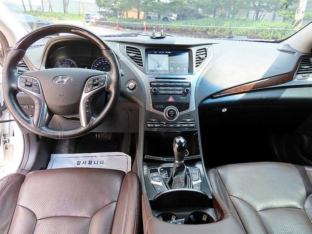 HYUNDAI Grandeur - Vista 7