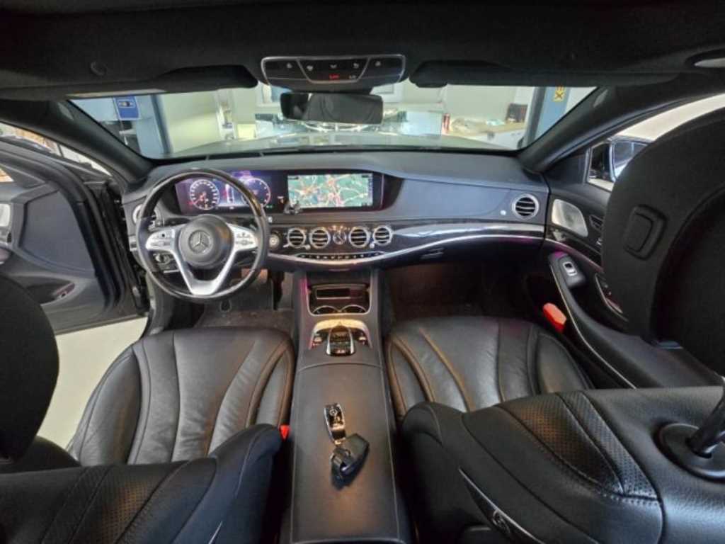 Mercedes Benz S Class - Vista 3