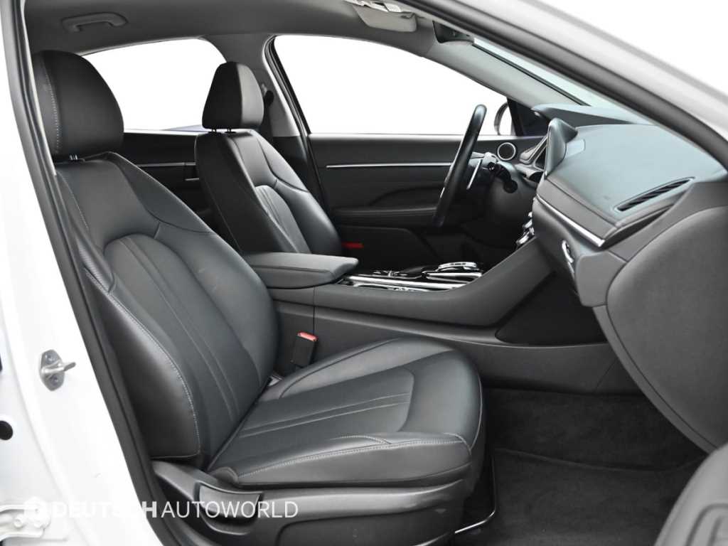HYUNDAI Sonata - Vista 12