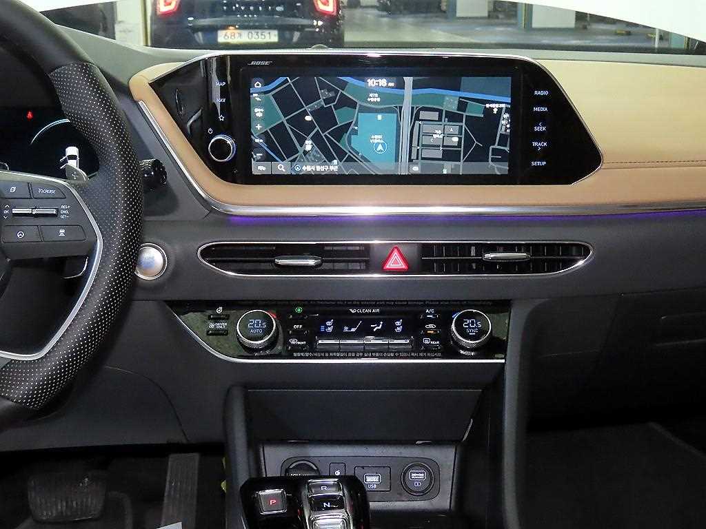 HYUNDAI Sonata - Vista 11