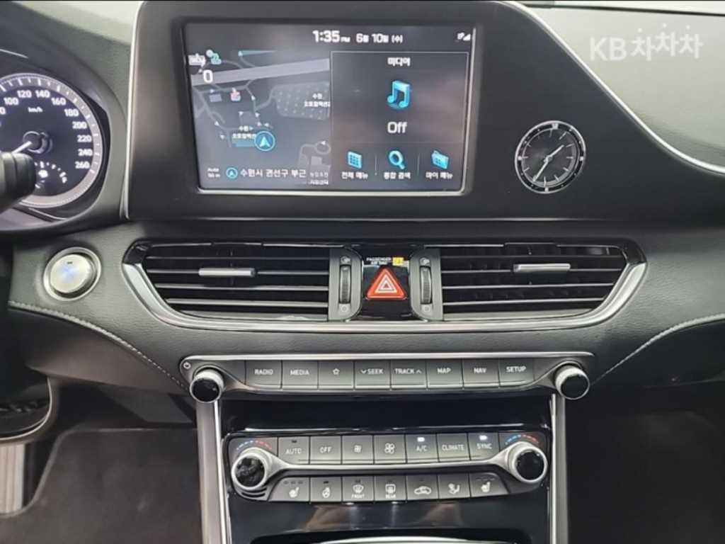 HYUNDAI Grandeur - Vista 12